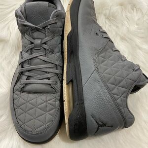 Nike Air Jordan Clutch Men's Gray Quilted Top 845043 104 Size 13